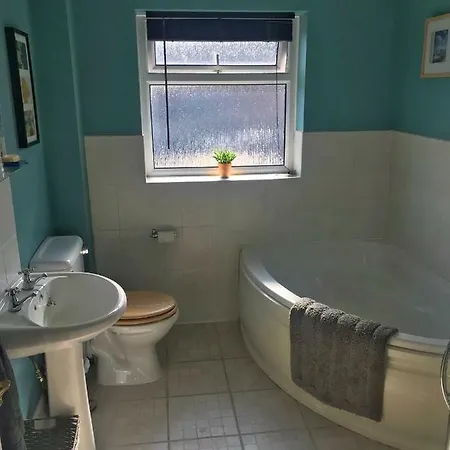 Spacious Four Bedroom Kendal