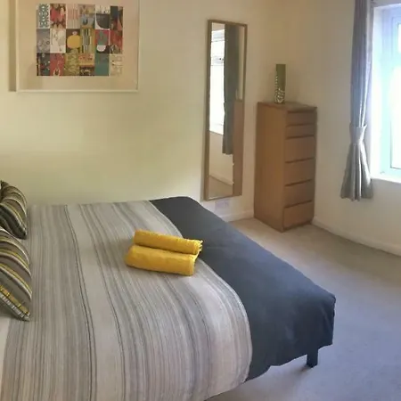 Spacious Four Bedroom Apartamento *